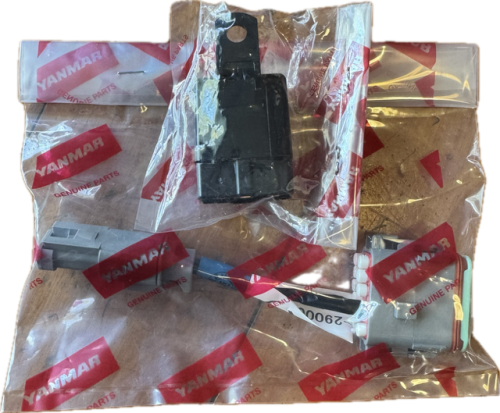 Yanmar Instrument Panel and Wiring Loom Assembly - Image 8